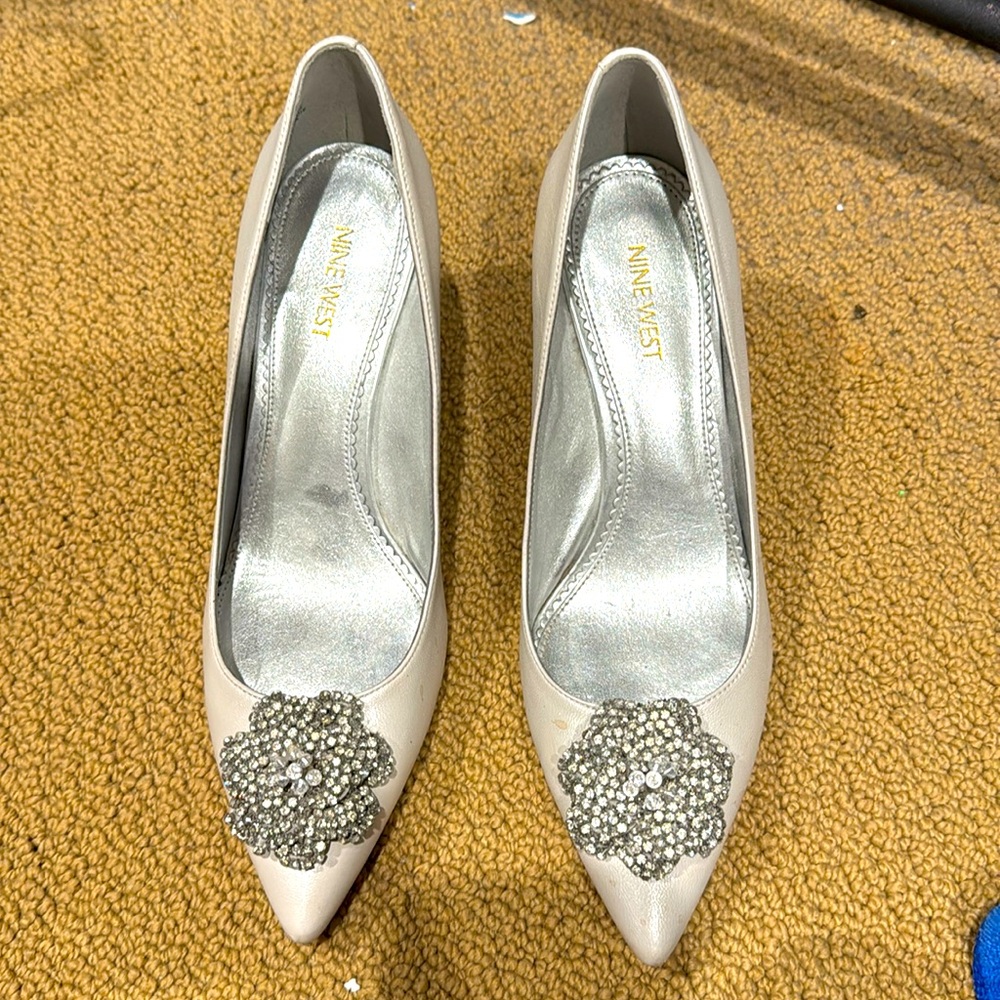 Nine west sliver pump